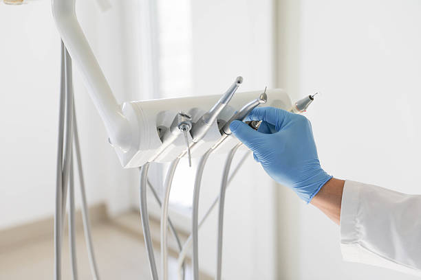 24/7 Emergency Dental Implants experts in Devine, TX